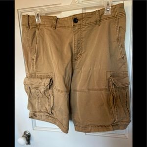 Men’s Hollister Khaki Cargo Shorts.